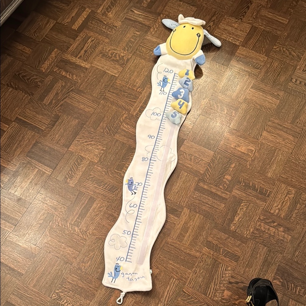 Kids Growth Chart with Yellow and Blue Accents